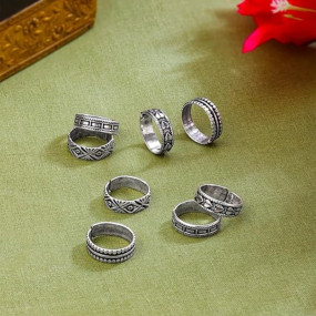 Yellow Chimes Toe Rings for Women | Traditional Silver Oxidised Toe Rings Set | Bichiya for women Combo | Accessories Jewellery for Women | Birthday Gift for Women Anniversary Gift for Wife