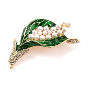 Via Mazzini Leafy Lumina Pearl Crystal Saree Enhancer Brooch/Pin for Women and Girls (Brooch0615) 1 Pc