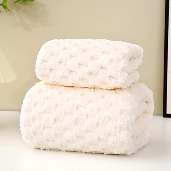 Microfiber Soft & Fuffy Bath Towel 400 GSM with Hanging Loop| 3X Softer Than Cotton Towels | Highly Absorbent| Perfect for Home, Pool & Gym | Set of 2 (1Bath(140x72cm), 1Face Towel(75x35cm)